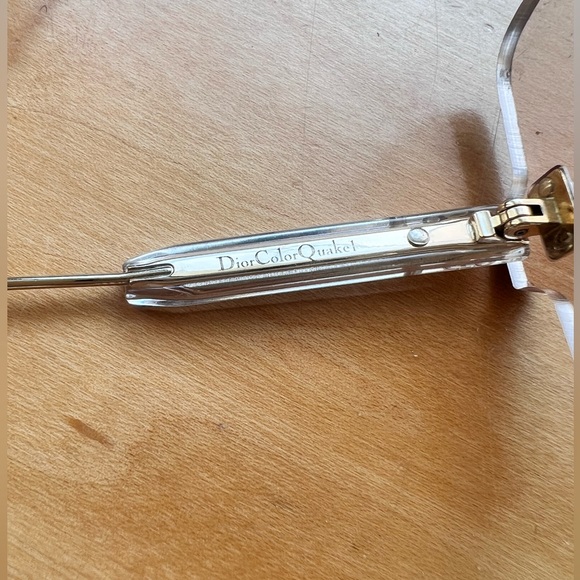 DIOR - Large Dior Color Quake 1 Nude Lens - Picture 5 of 7